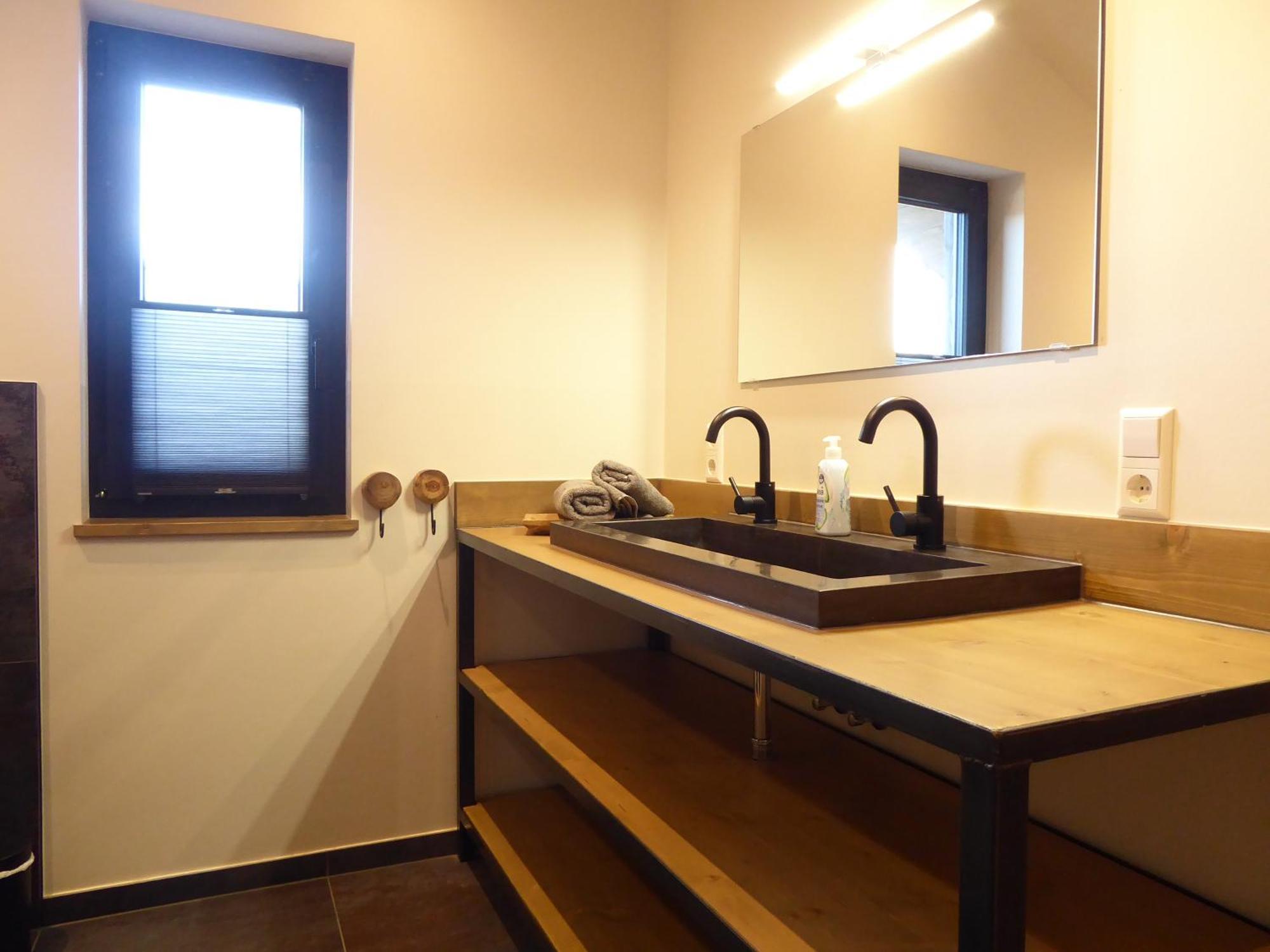 Pearl Modern Wifi 6 Personen Near Lift Vakantiehuis