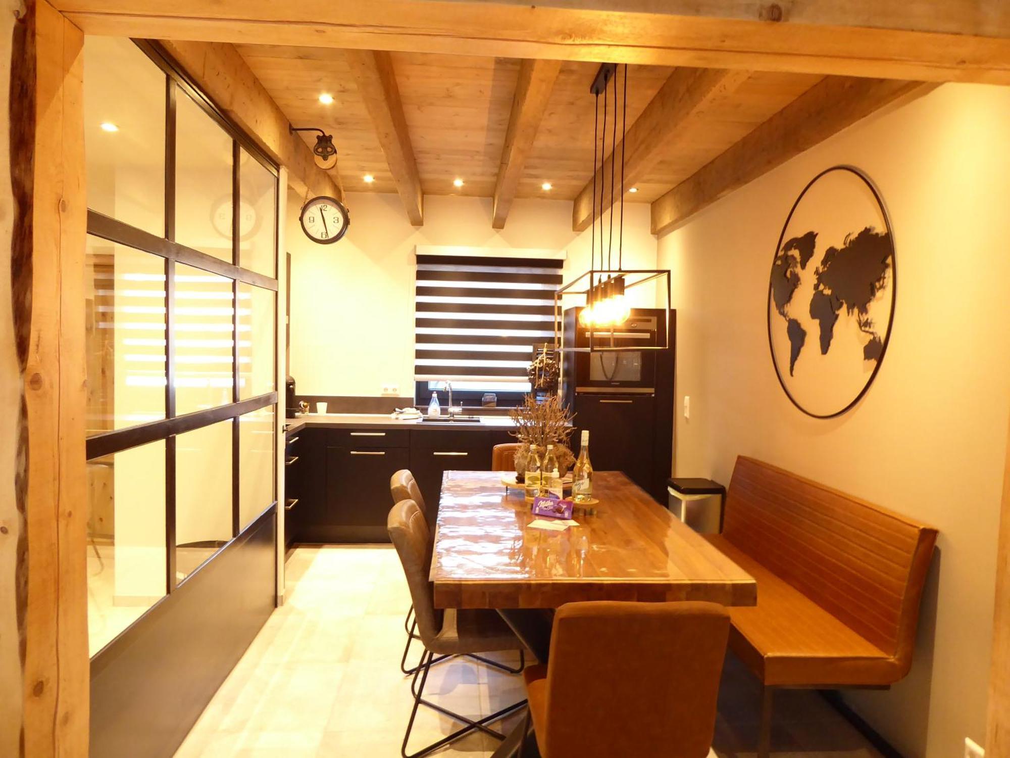 Pearl Modern Wifi 6 Personen Near Lift Vakantiehuis